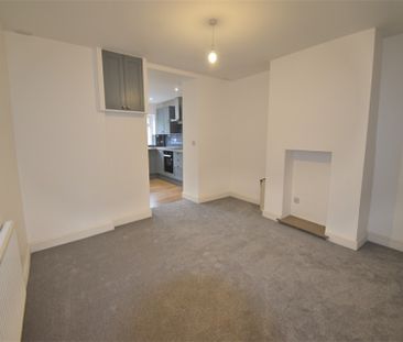 2 Bedroom Terraced To Let - Photo 2
