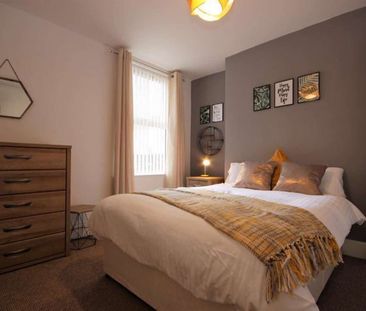 Rooms close to Hull Royal - Photo 6