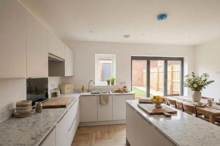 4 bedroom townhouse to rent - Photo 4