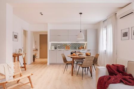 Carrer de Verdi, Barcelona, Catalonia 08024 - Photo 3