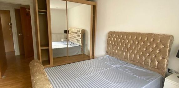 3 Bed Apartment | £615 pw - Photo 2