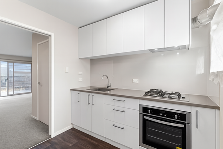 Sunny, Spacious and Exceptionally Convenient - Photo 5