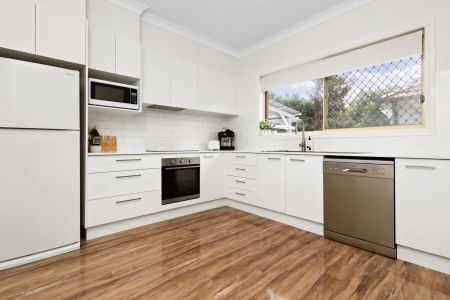 2/41 Selwyn Street, - Photo 2