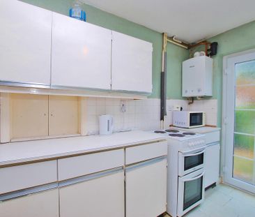 4 bedroom semi-detached house to rent - Photo 1