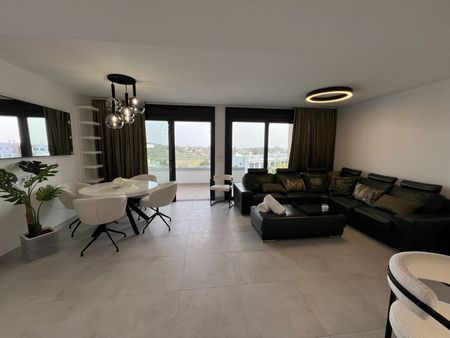 Middle Floor Apartment in Atalaya Isdabe - Photo 2