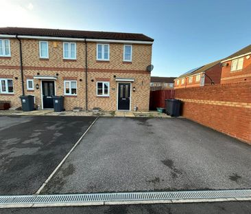 2 bedroom end of terrace house to rent - Photo 1