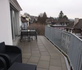 Attikawohnung, ruhig und sehr sonnig - Photo 4