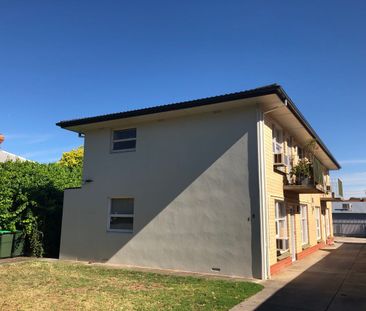 Modern Unit - Quality Finish - Quiet Group - Fabulous Near City Loc... - Photo 5