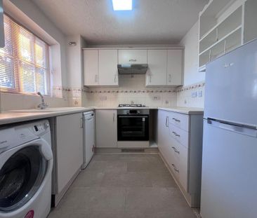 2 bedroom terraced house to rent - Photo 5