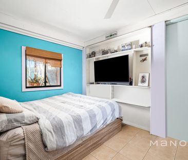 Family Comfort and Convenience in the Heart of Crestwood! - Photo 3