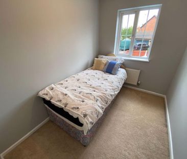 3 bedroom semi-detached house to rent - Photo 5