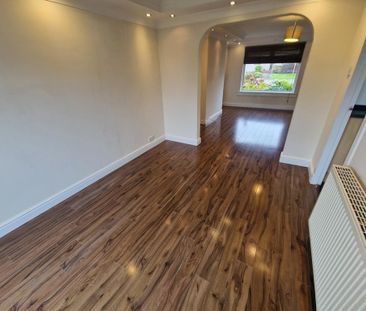 3 bedroom detached house to rent - Photo 2