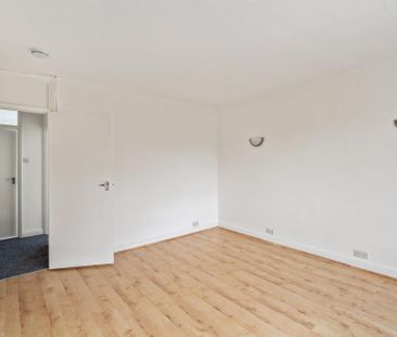 2 bedroom maisonette to rent - Photo 2