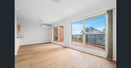 Apartment With Breath Taking Water Views! - Photo 4