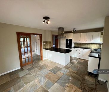 4 bedroom detached house to rent - Photo 5