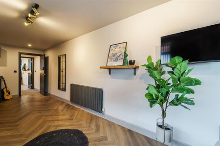 1 bedroom in a house share to rent - Photo 5