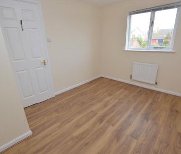 3 bedroom semi-detached house to rent - Photo 6