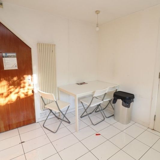 Room in a Shared Flat, Sequoia House, SE16 - Photo 1