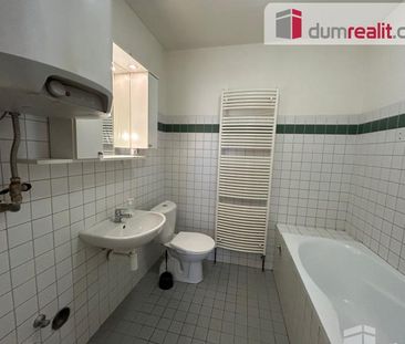 Pronájem bytu 1+kk a garsoniéry 35 m² - Fotografie 2