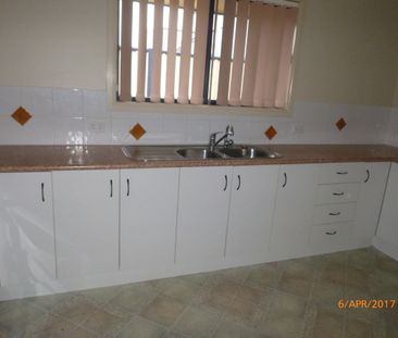 Brick Unit in Quiet Cul-de-Sac - Photo 3