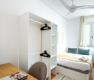 Calle de Fernández de la Hoz, Madrid, Community of Madrid 28010 - Photo 2