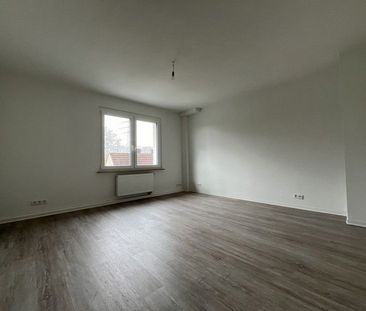 Ihr neues Zuhause: renoviertes 1,5-Zimmer-Appartement mit großem Ba... - Photo 4