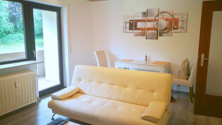 2-ZKB, vollmöbliert mit EBK & Balkon/Terrasse – barrierearm - Photo 5