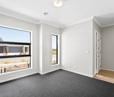 44 Ruthven Way, Mambourin. - Photo 5