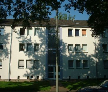 +++ Wir modernisieren – wohnen in Wanheim, 3 Raum mit großen Balkon +++ - Photo 1