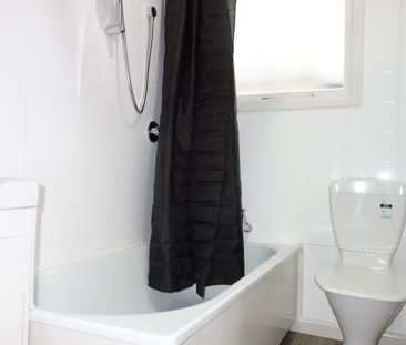 Two-Bedroom Unit Close to the City - Edgeware - Photo 3