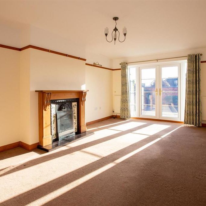 4 bedroom detached house to rent - Photo 1