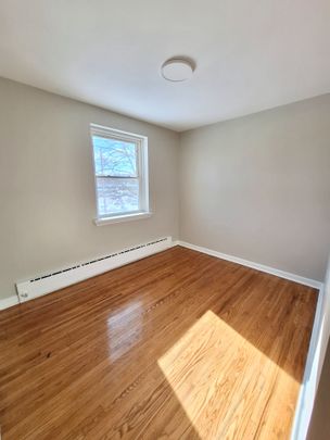 For Lease - 1 Osler Court Unit# 305, Hamilton, Ontario - Photo 1