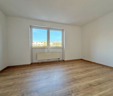 2 Zimmer • Wohnung • zur Miete • mit Balkon • Tiefgarage • in Schlo... - Foto 3