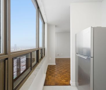 For Lease - 2360 Dundas Street Unit# 2103B, Toronto, Ontario - Photo 3