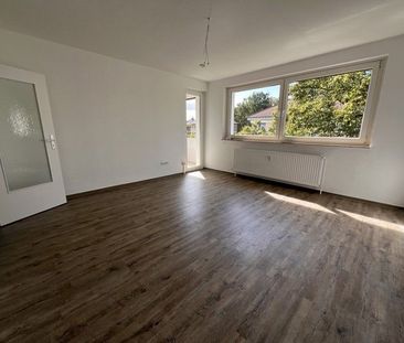 3-Zim.-Wohnung im Mehrfamilienhaus mit Balkon und kostenfreien Park... - Foto 1