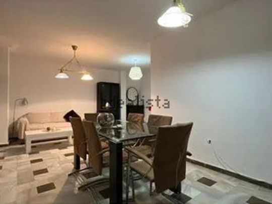 Alquiler de piso en Calle José Calderón - Photo 1