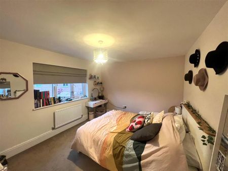 3 bedroom detached house to rent - Photo 5