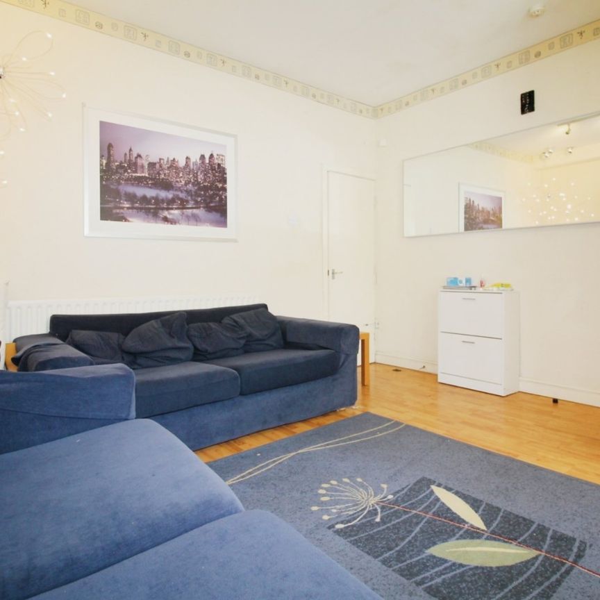 6 bedroom terraced house to rent - Photo 1