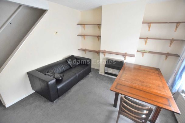 Price £1,350 pcm - Under Offer - Photo 1