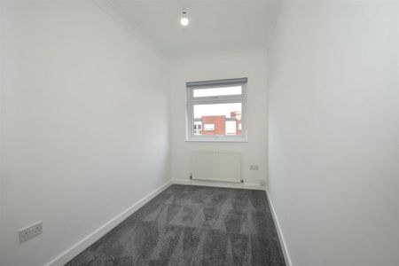 3 bedroom maisonette to rent - Photo 3