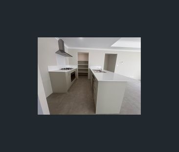 Spacious Family Living Made Easy - Photo 5