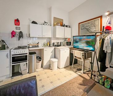 Flat E 47/48 St John Street, Oxford OX1 2LQ - Photo 4