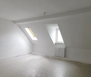 Ansprechende, individuelle 2-Zimmer-Dachgeschosswohnung - Photo 2