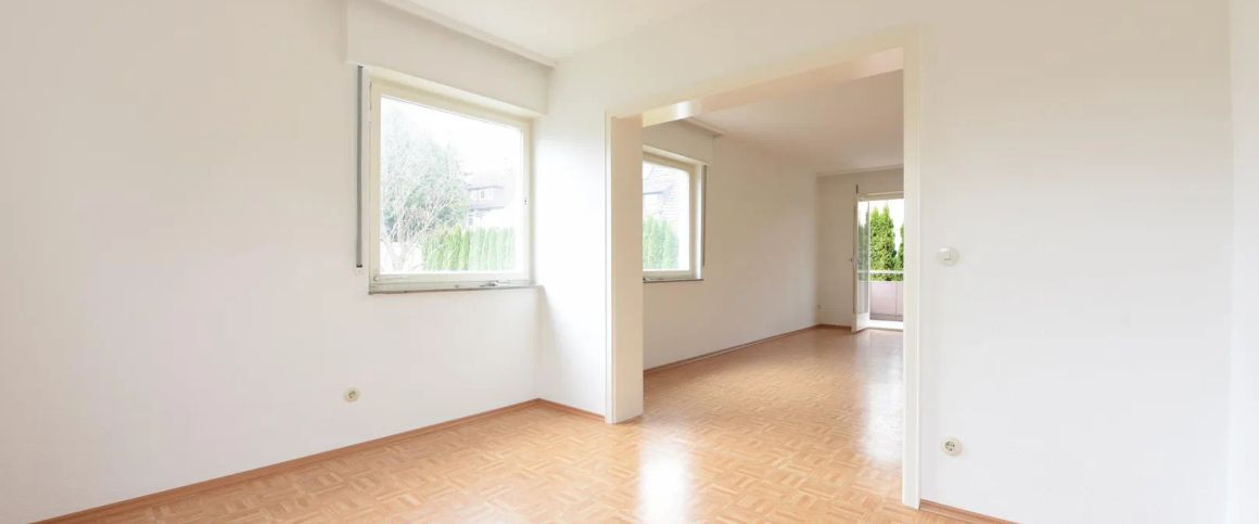 +++ Für 2 Personen & absolute NR - großzügig & bequem - Bad mit Fenster - West-Balkon - Garage - EBK-Übernahme möglich +++ - Photo 1