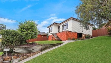 2 Larool Place, Engadine NSW 2233 - House For Rent | Domain - Photo 5