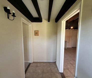 2 bedroom semi-detached house to rent - Photo 5