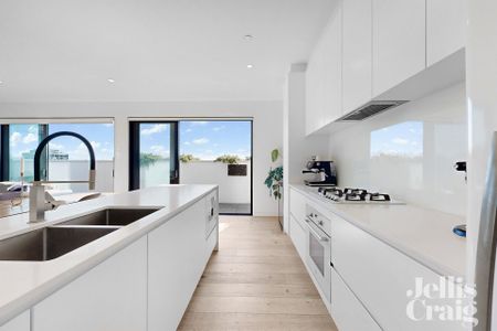 304/18 Hamilton Street, Bentleigh - Photo 2