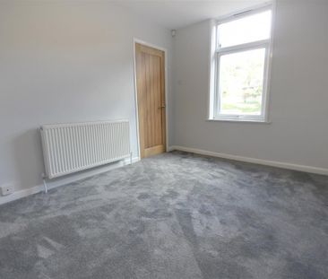 2 Bedroom Flat/Apartment To Let - Photo 4