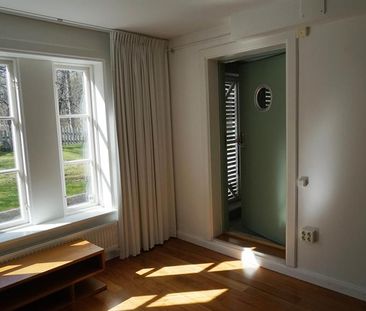 Ljus och välplanerad 1:a i Nacka nära naturreservatet! - Photo 3