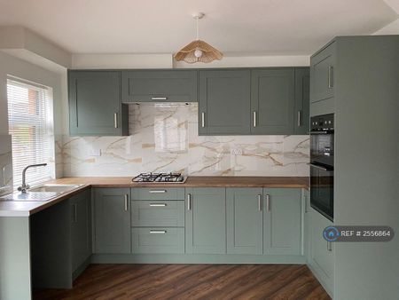 4 bedroom terraced house to rent - Photo 5